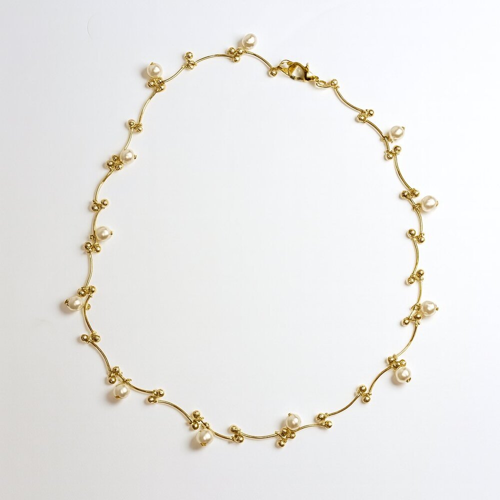 Elegant Gold Tone Pearl Accent Necklace 16 Inches - Picture 2 of 9